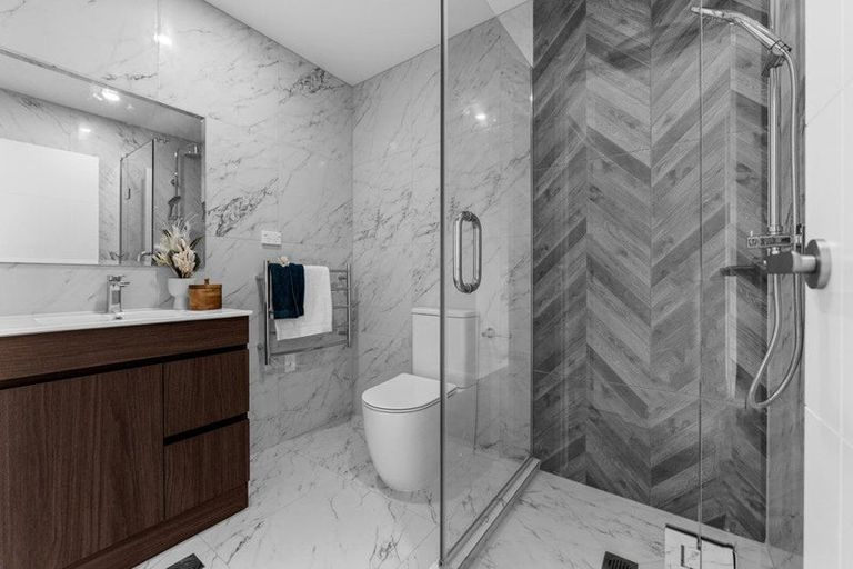 Photo of property in 7/1 Benita Place, Sunnyvale, Auckland, 0612