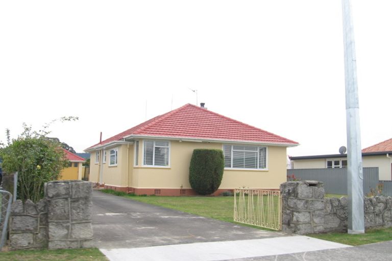 Photo of property in 185-187 Gloucester Street, Taradale, Napier, 4112