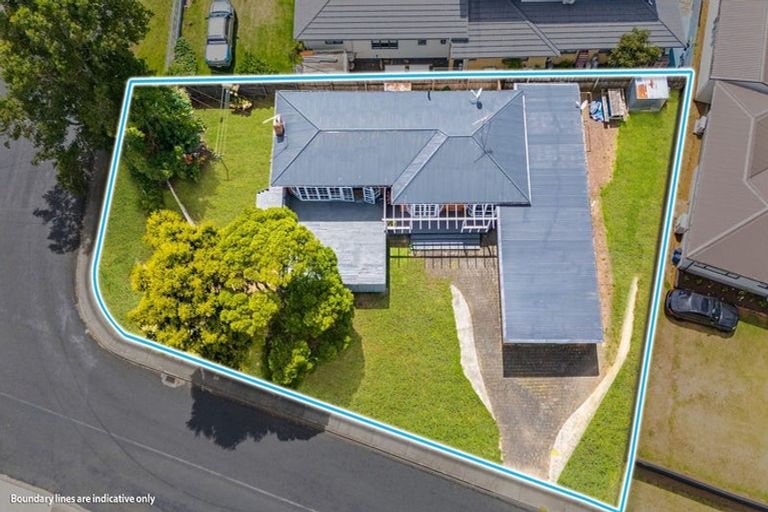 Photo of property in 43 Hallberry Road, Mangere East, Auckland, 2024