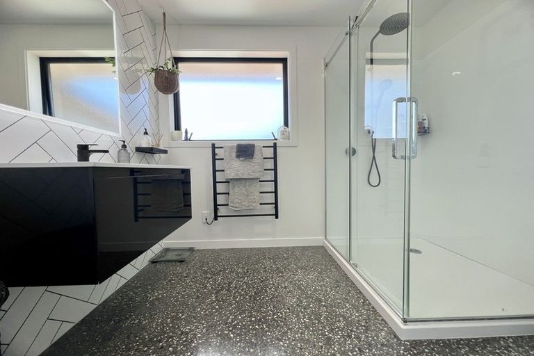 Photo of property in 9 Court Of Ascot, Seaward Bush, Invercargill, 9812