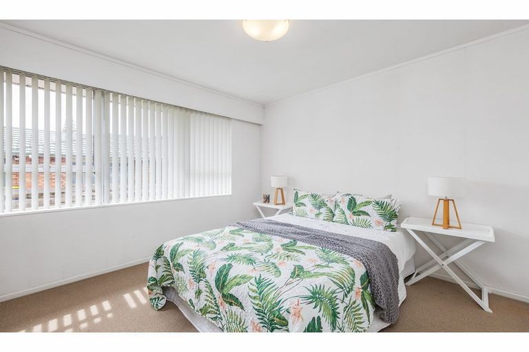 Photo of property in 1b South Pacific Place, Henderson, Auckland, 0612