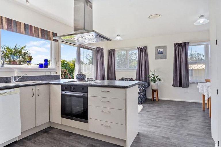 Photo of property in 82 Bamford Street, Woolston, Christchurch, 8023