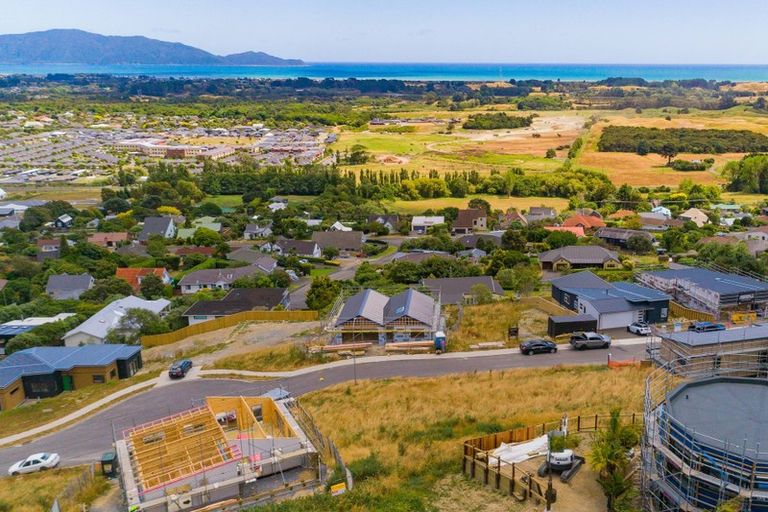 Photo of property in 87 Kotare Street, Waikanae, 5036