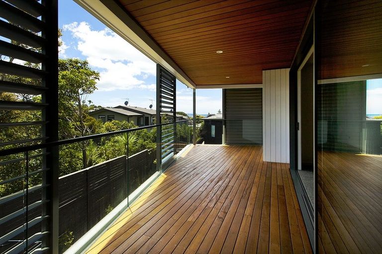 Photo of property in 15 Whakata Lane, Mairangi Bay, Auckland, 0630