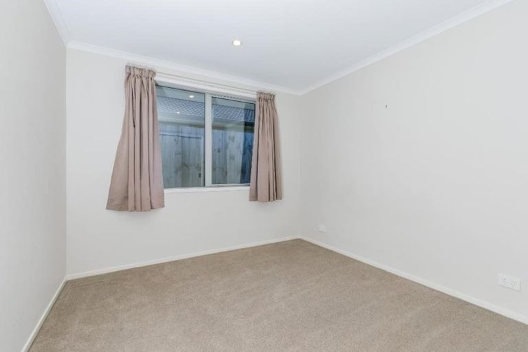 Photo of property in 15 Karika Place, Massey, Auckland, 0614