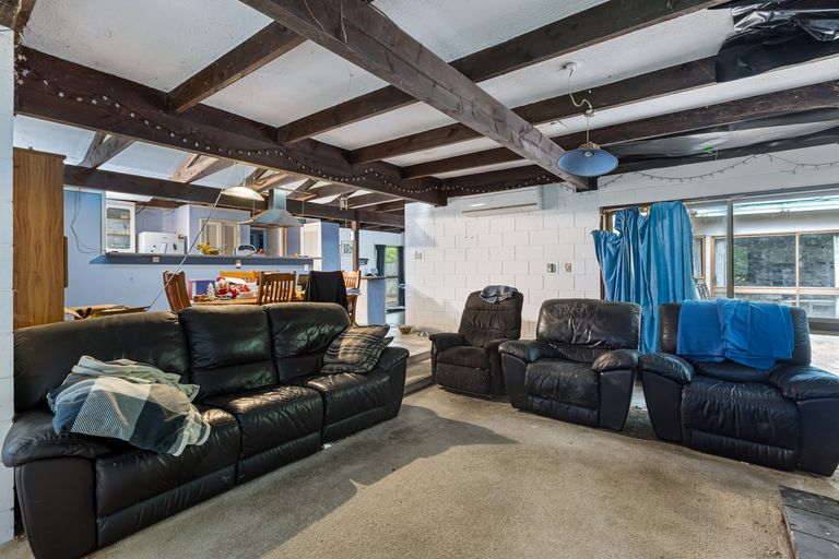 Photo of property in 19 Tainui Road, Titirangi, Auckland, 0604