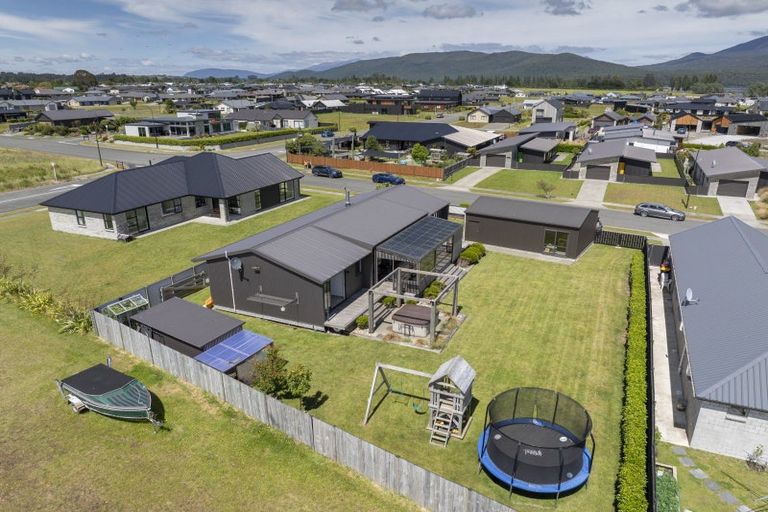 Photo of property in 52 Takitimu Avenue, Te Anau, 9600