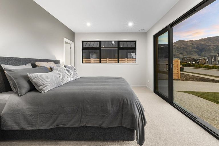 Photo of property in 14a Marjon Drive, Wanaka, 9305