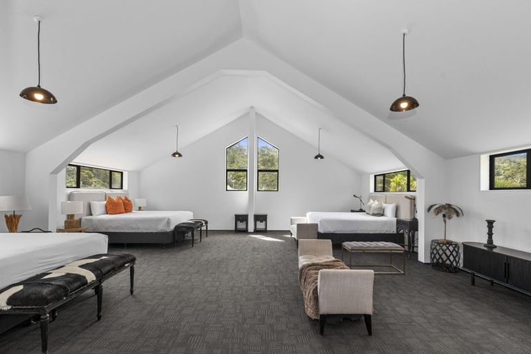 Photo of property in 127 Bethells Road, Waitakere, 0781