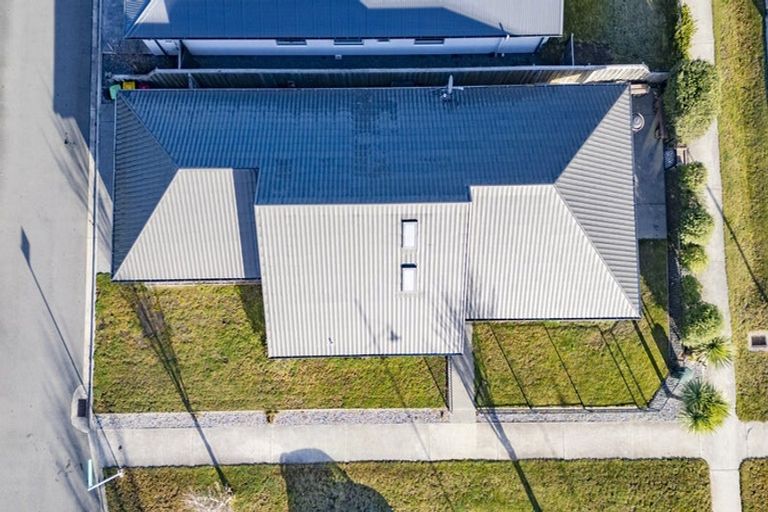 Photo of property in 42 Whakatipu Street, Pegasus, 7612