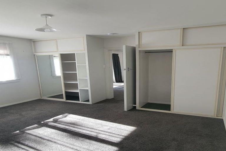 Photo of property in 1/17 Barnes Road, Redwood, Christchurch, 8051