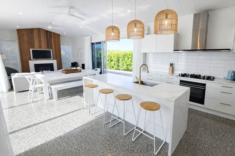 Photo of property in 218 Hamiora Street, Matarangi, 3592
