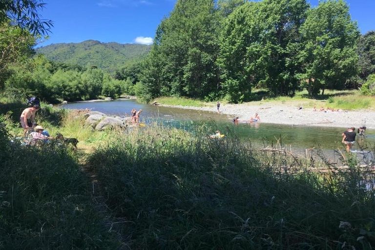 Photo of property in 13 Sunny Glen, Waikanae, 5036