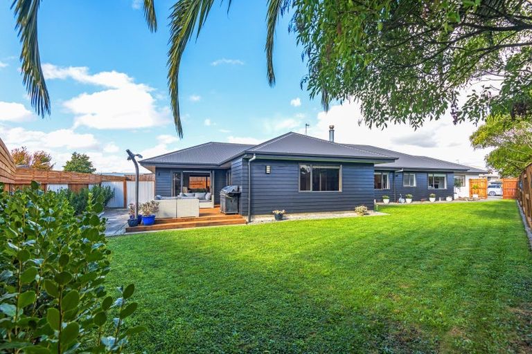 Photo of property in 9 Walnut Grove, Kelvin Grove, Palmerston North, 4414