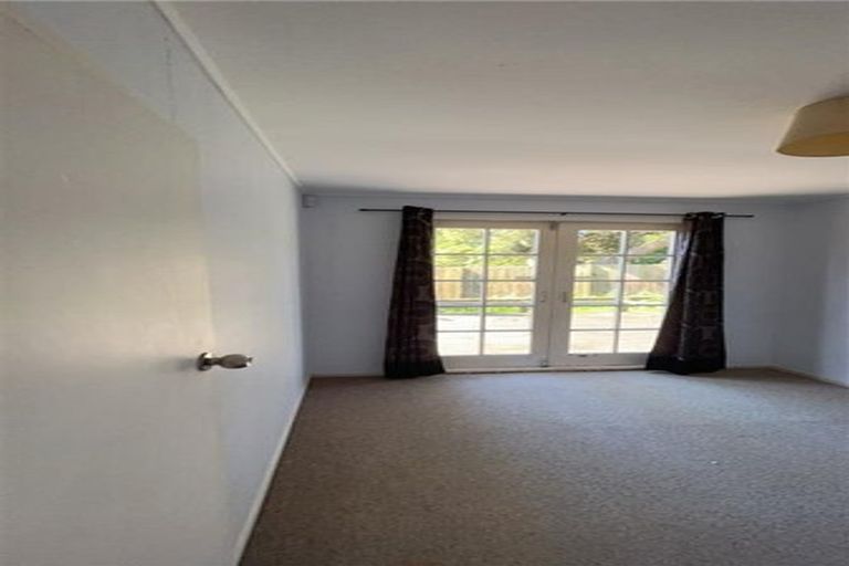 Photo of property in 4/15 Glengarry Road, Glen Eden, Auckland, 0602
