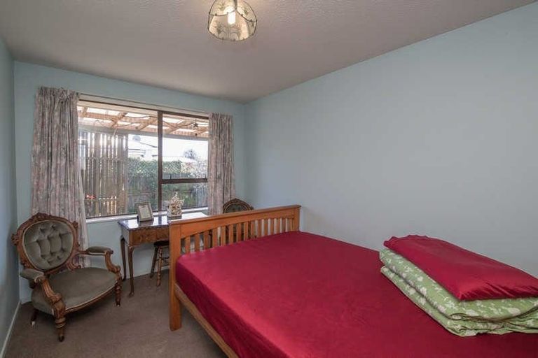 Photo of property in 2/33 Tower Street, Hornby, Christchurch, 8042