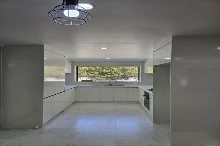 Photo of property in 70a Manuroa Road, Takanini, 2112