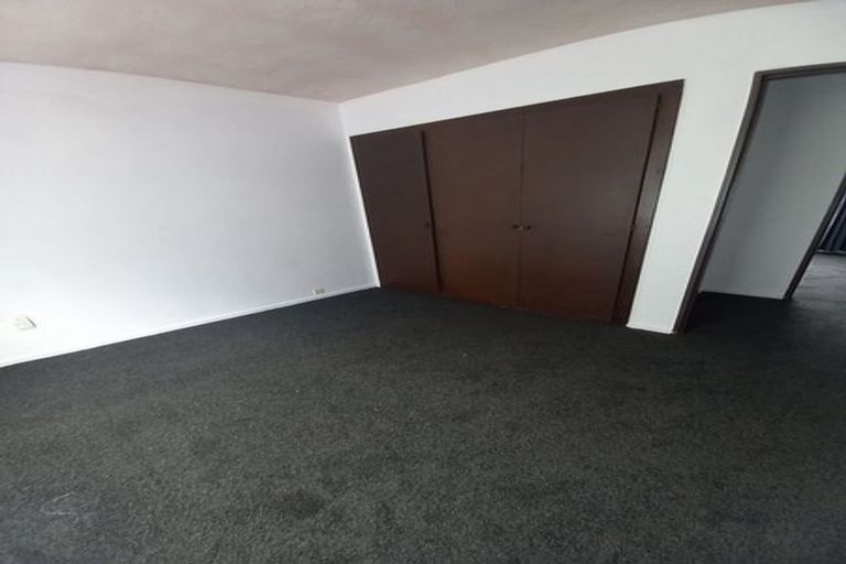 Photo of property in 2/9 Defoe Place, Waltham, Christchurch, 8023