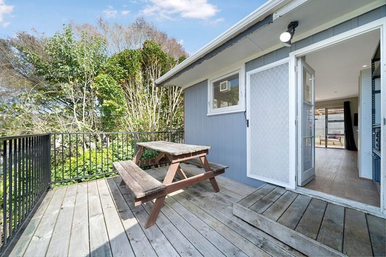 Photo of property in 2/2 Kashmir Road, Glen Eden, Auckland, 0602