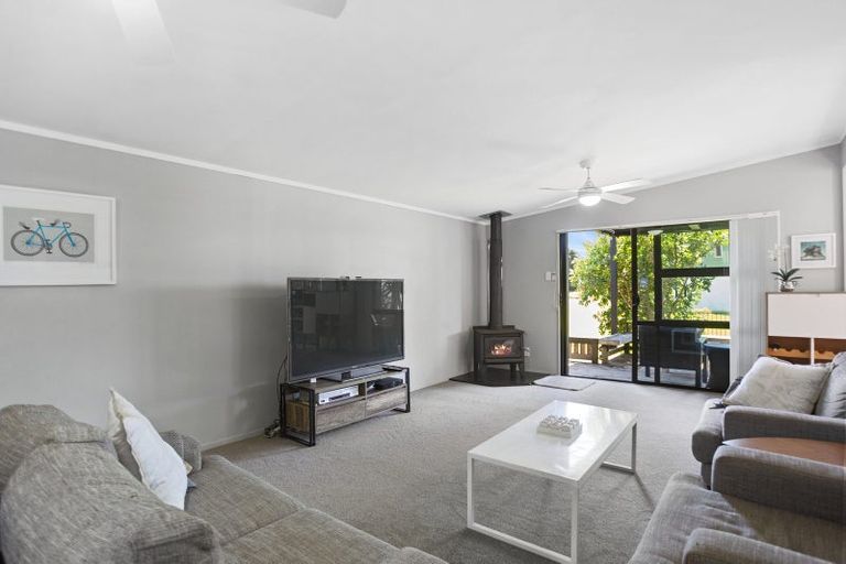 Photo of property in 1 Mount Avenue, Pauanui, Hikuai, 3579