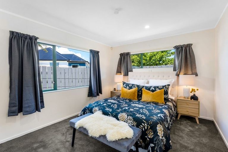 Photo of property in 3 Dover Road, Wainuiomata, Lower Hutt, 5014