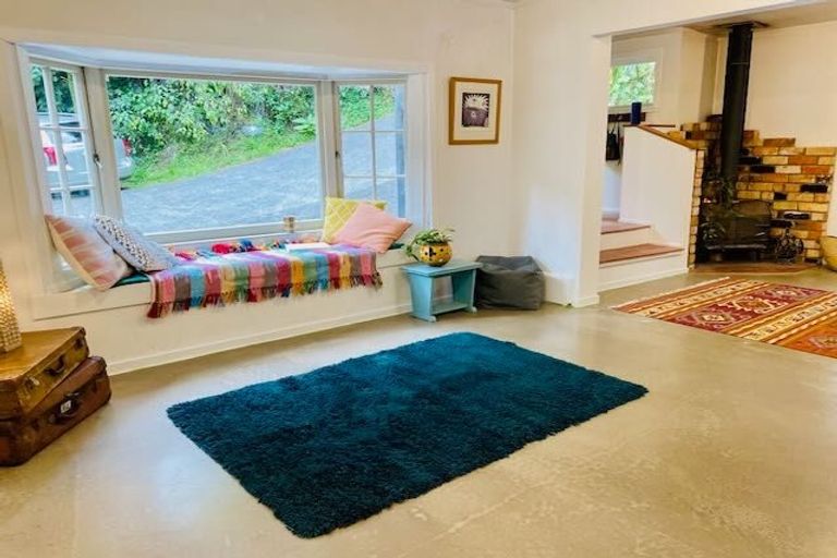 Photo of property in 581 South Titirangi Road, Titirangi, Auckland, 0604