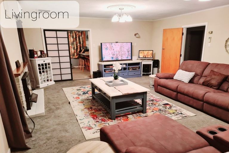 Photo of property in 171 Broderick Road, Johnsonville, Wellington, 6037