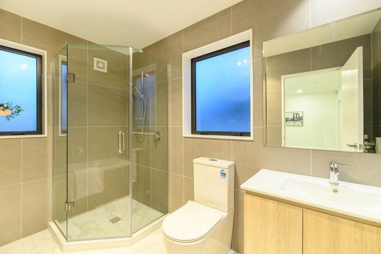 Photo of property in 24b Nikau Street, New Lynn, Auckland, 0600