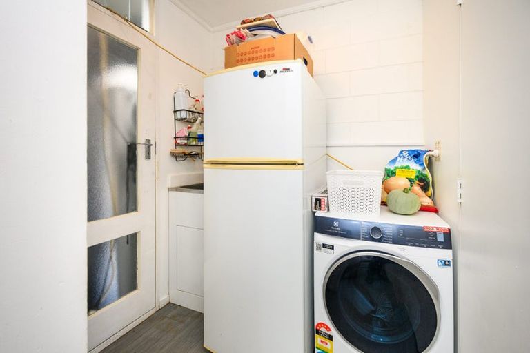 Photo of property in 7 Westmere Place, Takaro, Palmerston North, 4412