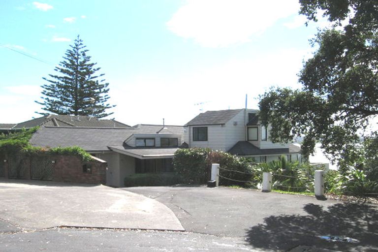Photo of property in 98 Stanley Point Road, Stanley Point, Auckland, 0624