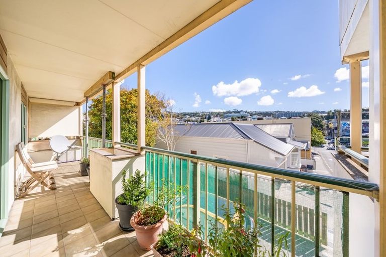 Photo of property in 13/8u Girton Terrace, Mount Cook, Wellington, 6021