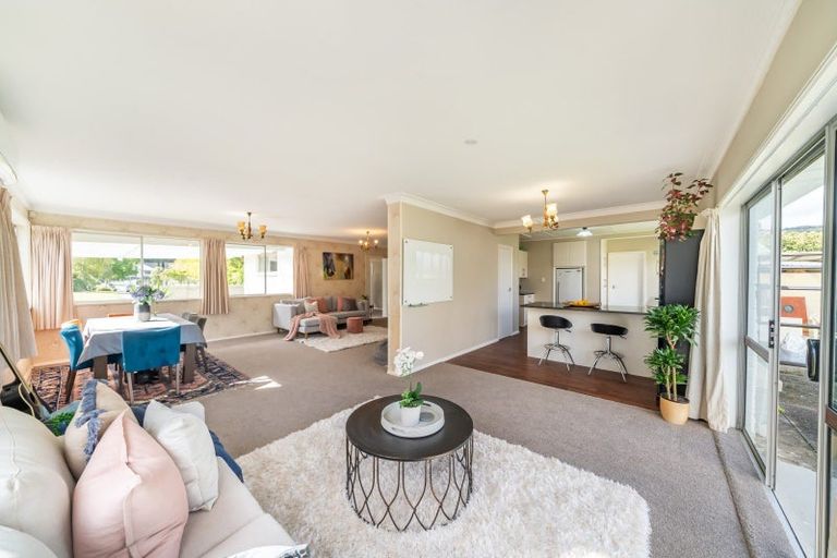 Photo of property in 6 Cruickshank Road, Clouston Park, Upper Hutt, 5018