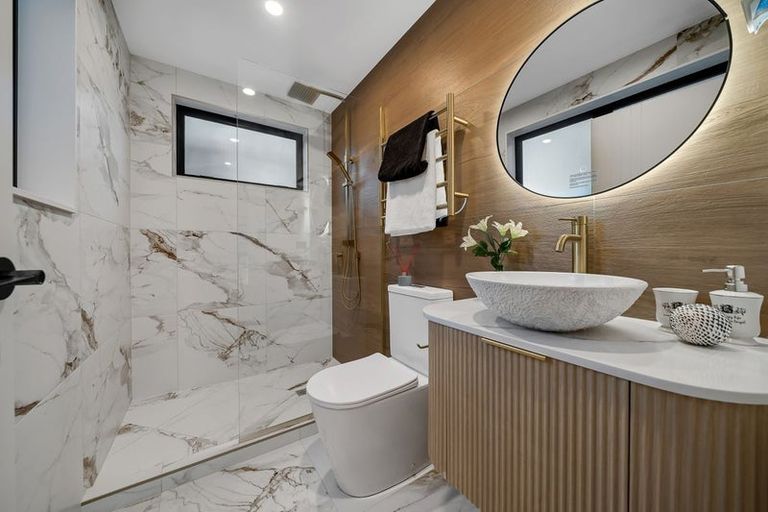Photo of property in 7a Sirius Place, Botany Downs, Auckland, 2010