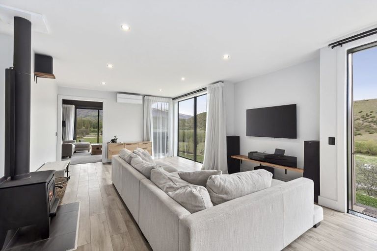 Photo of property in 2 Judare Drive, Lowburn, Cromwell, 9384