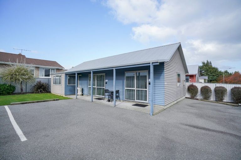 Photo of property in 8a-d Tay Street, Turnbull Thomson Park, Invercargill, 9810