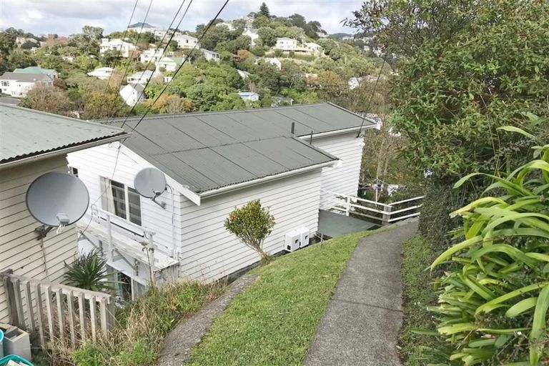 Photo of property in 28a Garden Road, Northland, Wellington, 6012