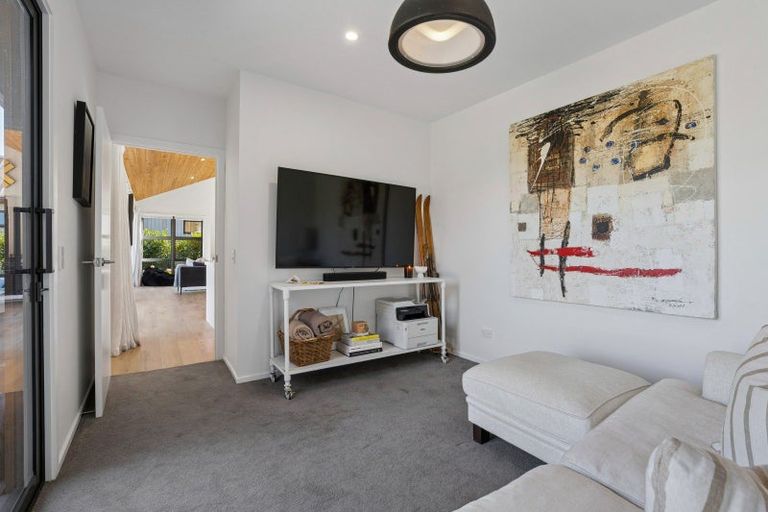 Photo of property in 4 Durness Court, Jacks Point, Queenstown, 9371