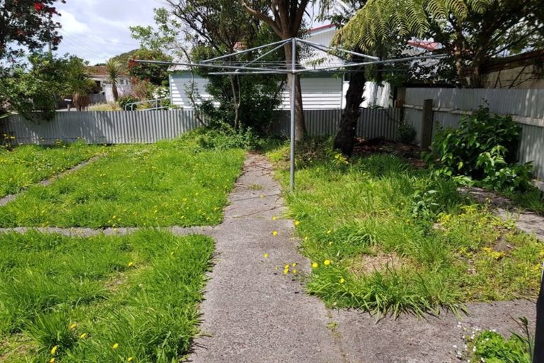 Photo of property in 21 Palmerston Street, Westport, 7825