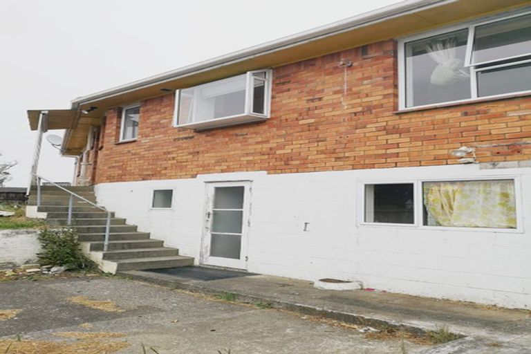 Photo of property in 68b Botany Road, Botany Downs, Auckland, 2010