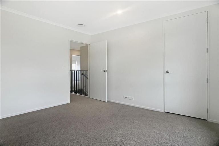 Photo of property in 92 Te Napi Drive, Takanini, 2112