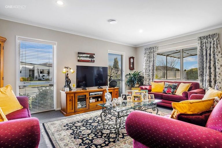 Photo of property in 18 Sincock Place, Kaiapoi, 7630