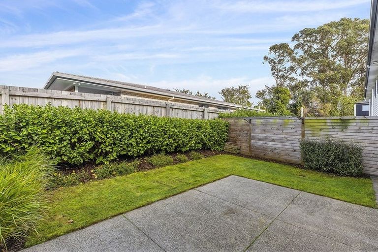 Photo of property in 1b Breakwater Way, Whitby, Porirua, 5024