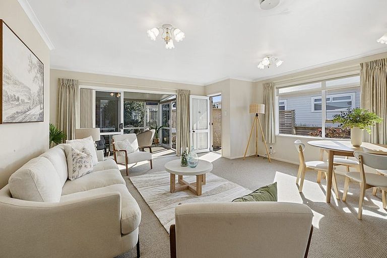 Photo of property in 1/17 Clemow Road, Fitzroy, New Plymouth, 4312