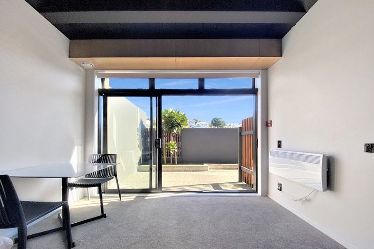 Photo of property in Vedado Apartments, 208/41u Hopper Street, Mount Cook, Wellington, 6011