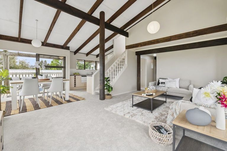 Photo of property in 19 Shakespear Road, Army Bay, Whangaparaoa, 0930