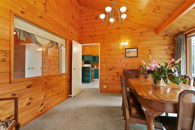 Photo of property in 2 Leger Grove, Te Awamutu, 3875