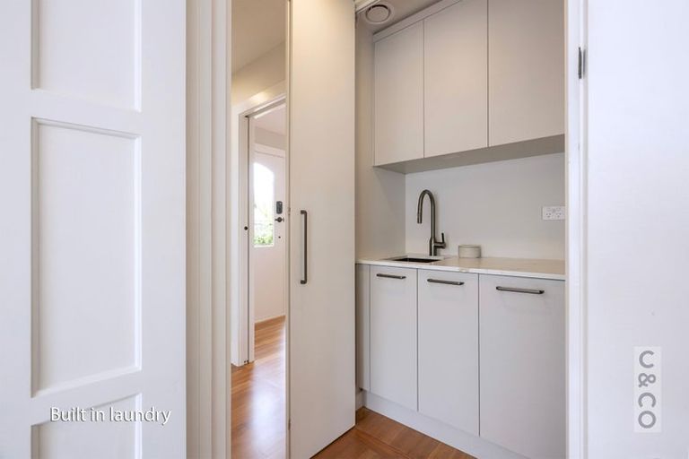 Photo of property in 2 Queen Street, Riverhead, 0820