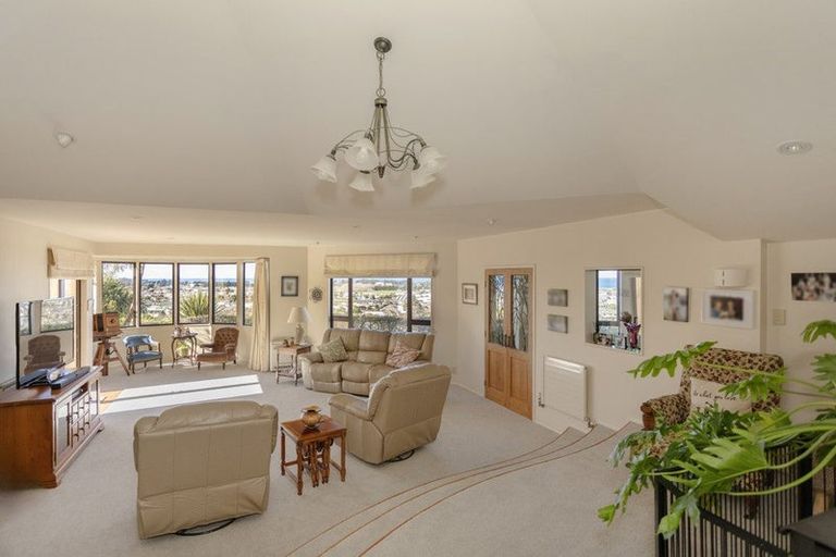 Photo of property in 16 Slade Street, Oamaru North, Oamaru, 9400