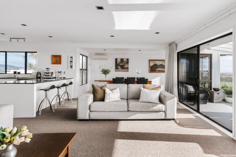 Photo of property in 820a Papamoa Beach Road, Papamoa Beach, Papamoa, 3118
