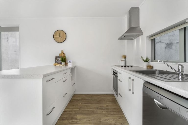Photo of property in 31 Reynolds Place, Papamoa Beach, Papamoa, 3118